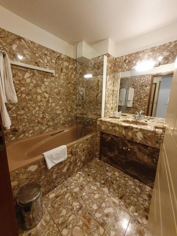 Hotel Amélie Brides-les-Bains Esterno foto