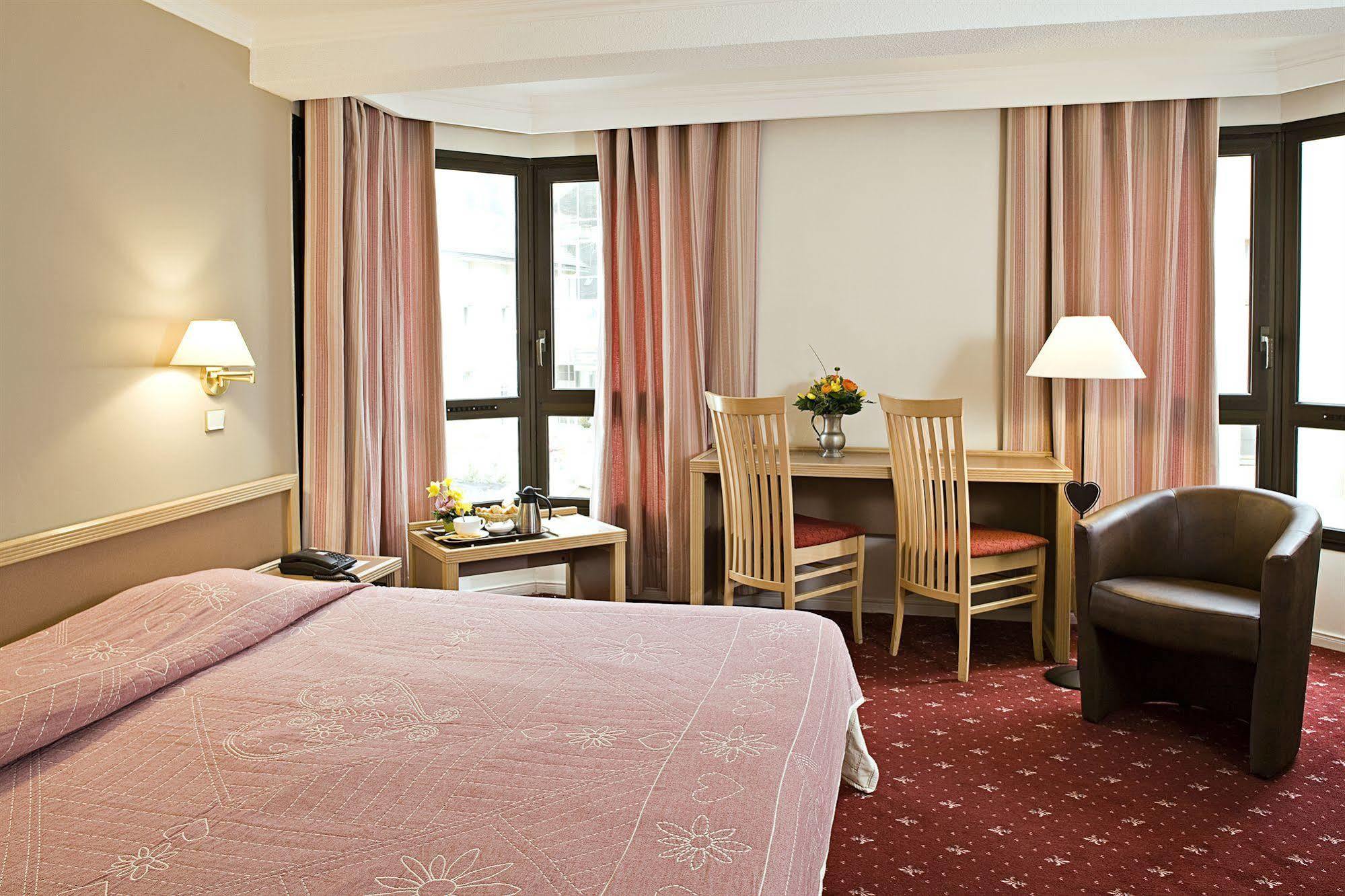 Hotel Amélie Brides-les-Bains Esterno foto